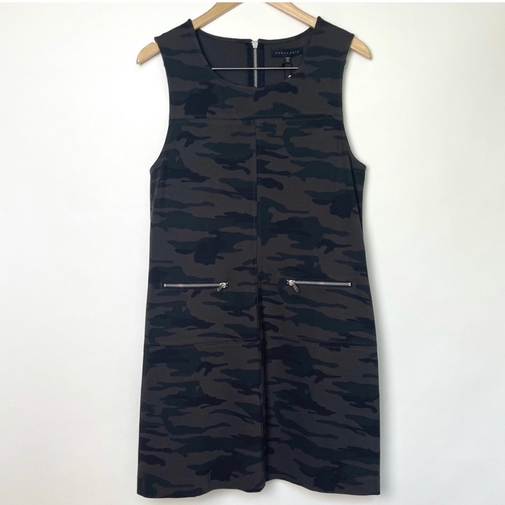 Sanctuary Camo Sleeveless Jumper with Zip Detail Size Large - Picture 1 of 10